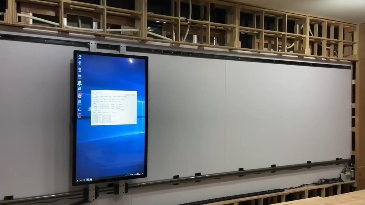 互动滑轨屏电视展厅自动感应U型弧形多屏联动电动推拉智能一体机